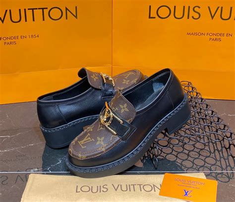 louis vuitton academy|Academy Loafer .